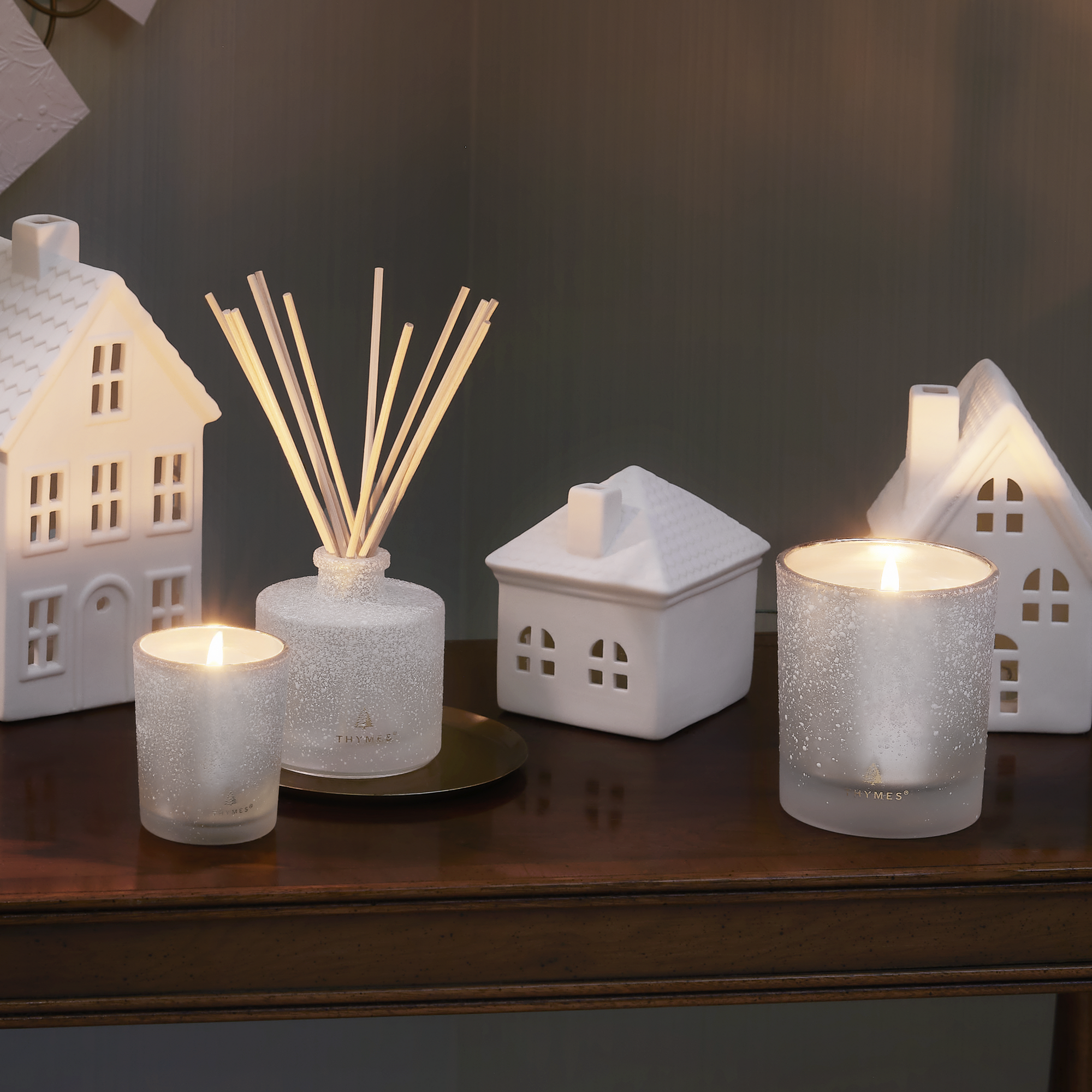 Thymes Frasier Fir Reed Diffuser - Thumbnail 3
