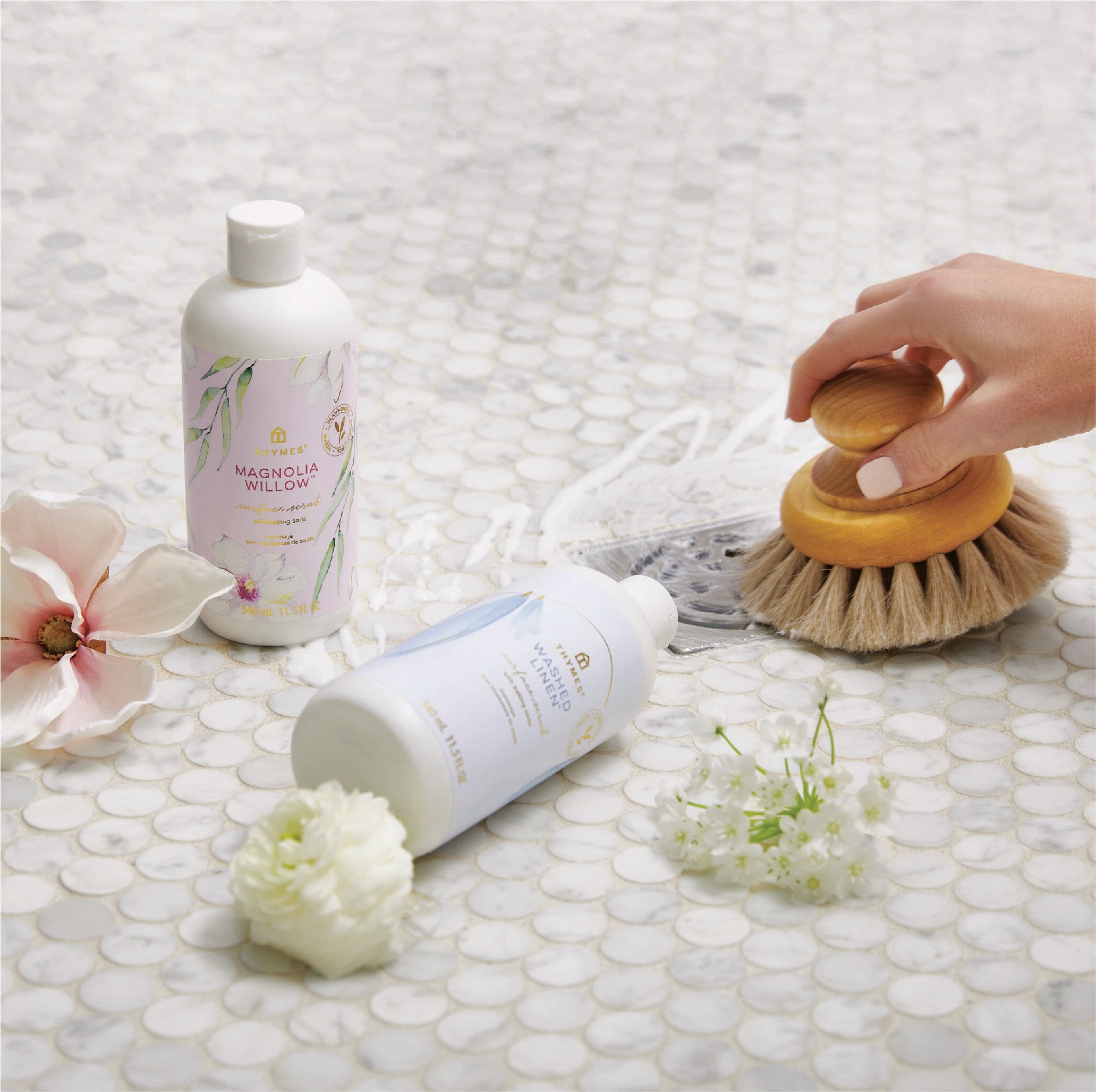 Thymes Magnolia Willow Surface Scrub - Thumbnail 4