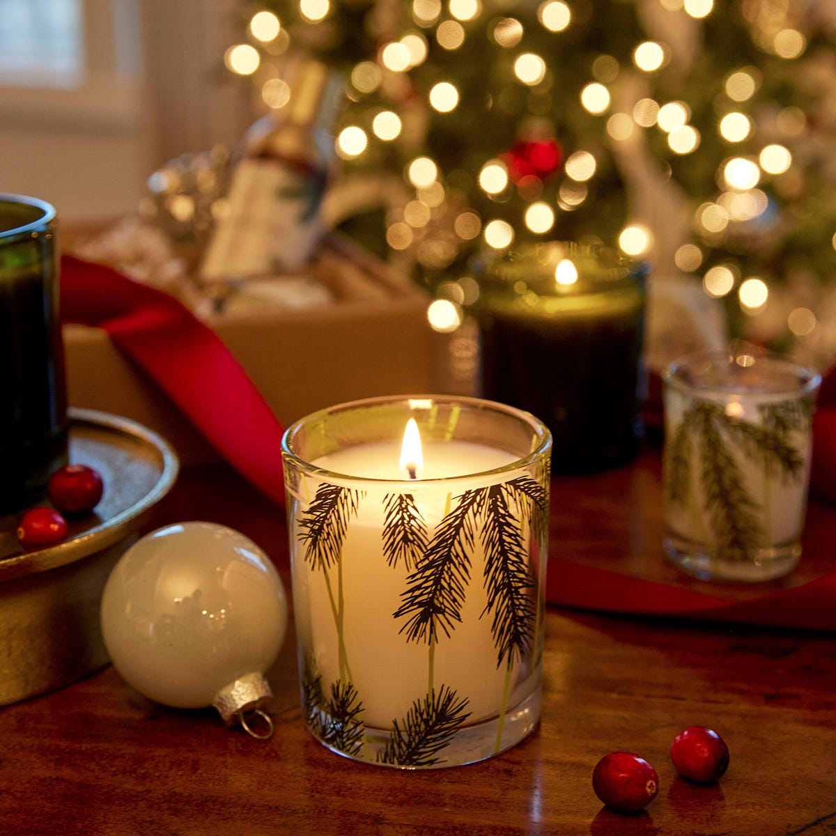 Alternate image of Frasier Fir® Pine Needle Candle