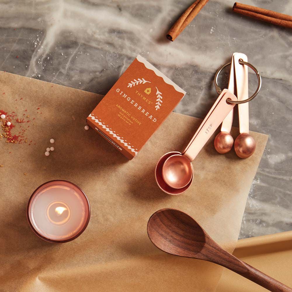 Thymes Gingerbread Candle - Thumbnail 5