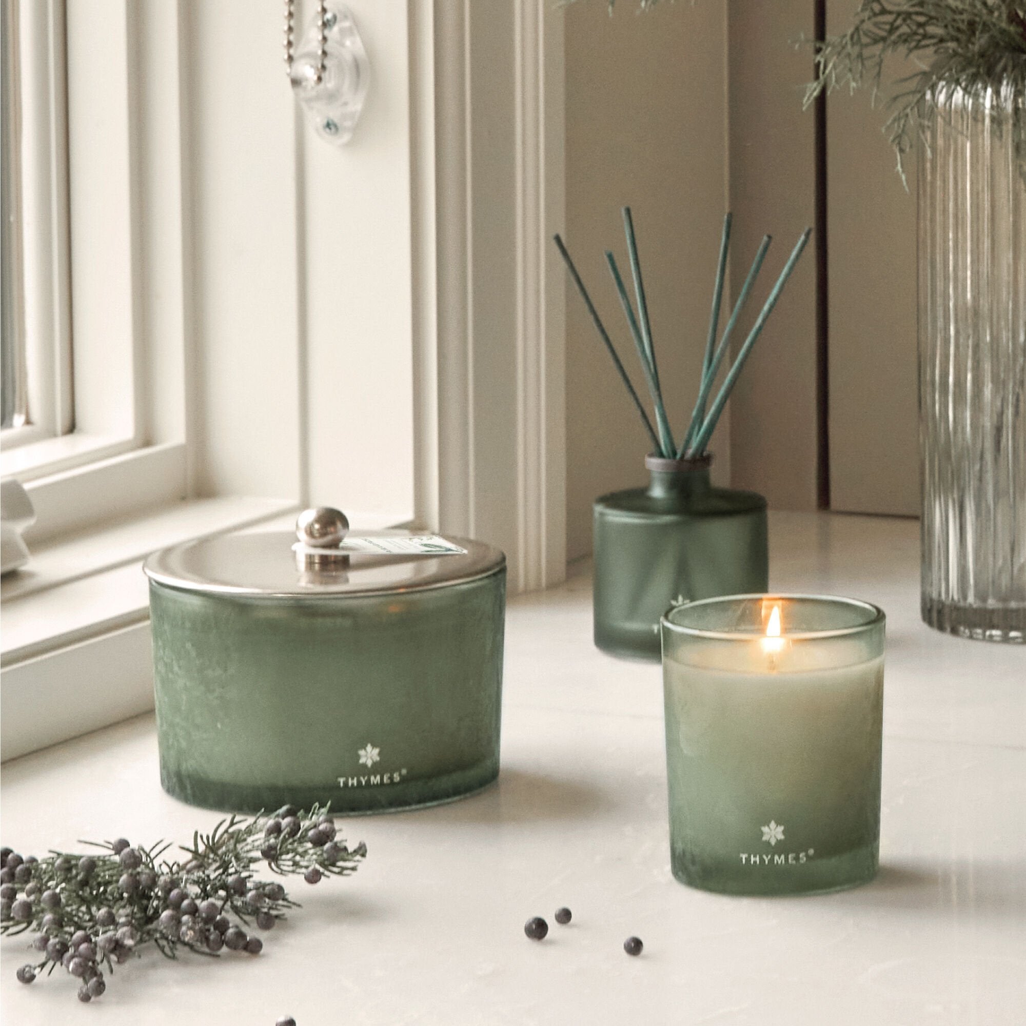 Thymes Highland Frost Large Candle in different sizes