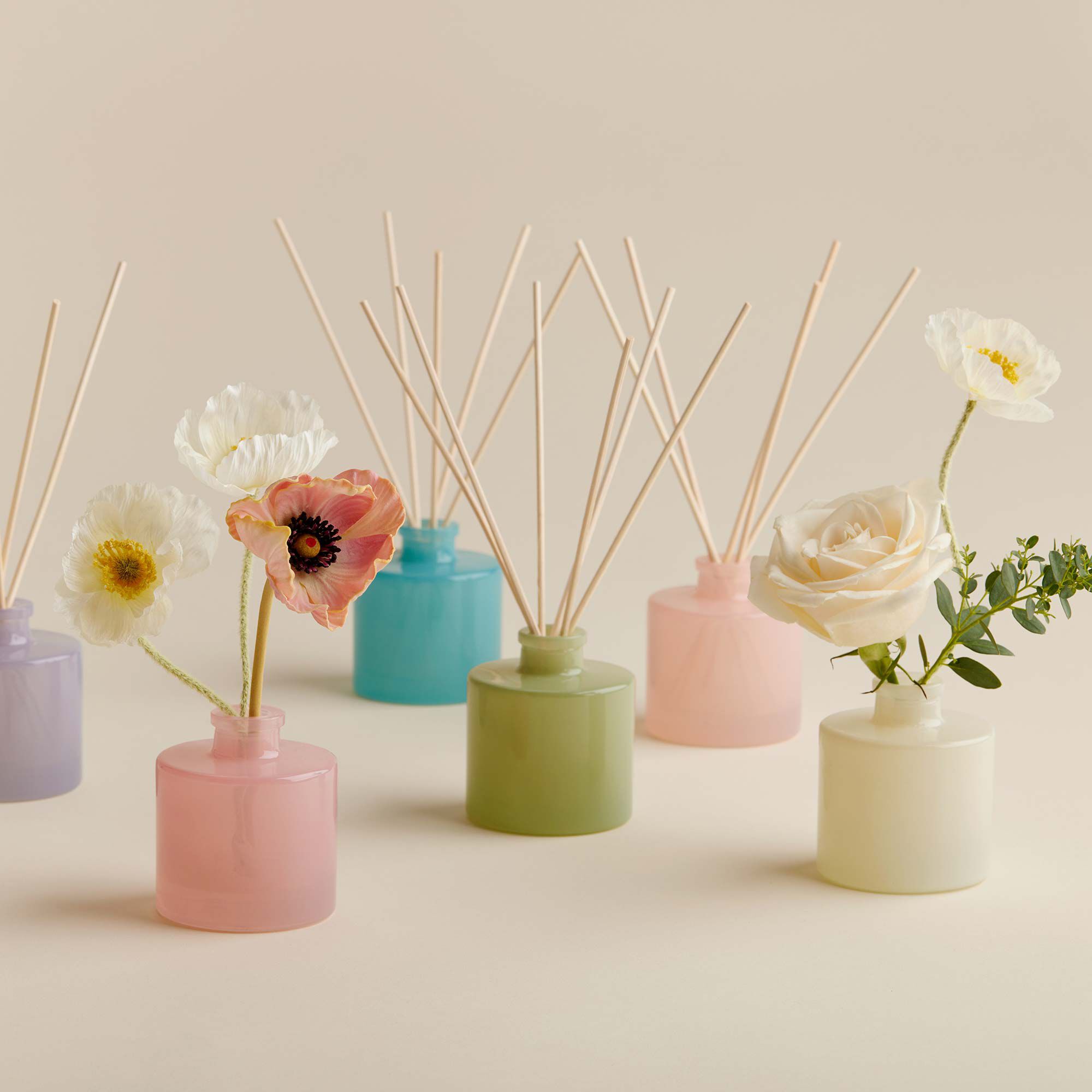 Thymes Lavender Reed Diffuser - Thumbnail 4